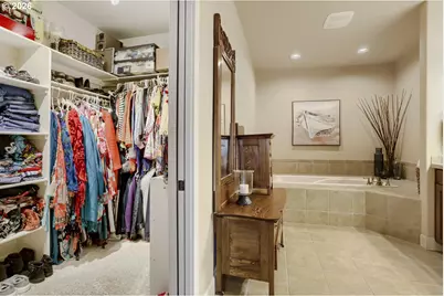 8601 SE Bristol Park Dr, Happy Valley, OR 97086 - Photo 23