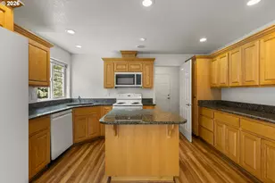 1696 NE Ruby Ct, Roseburg, OR 97470 - Photo 15