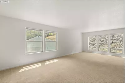 1696 NE Ruby Ct, Roseburg, OR 97470 - Photo 9