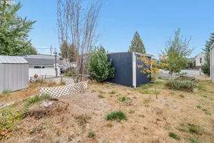 2400 SE Stratus Ave, McMinnville, OR 97128 - Photo 11