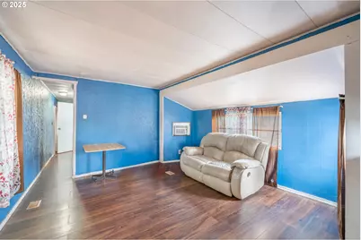 2400 SE Stratus Ave #32, McMinnville, OR 97128 - Photo 3