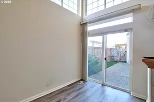 4856 NW Huserik Dr, Portland, OR 97210 - Photo 11