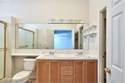 4856 NW Huserik Dr, Portland, OR 97210 - Photo 27