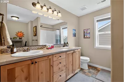 918 E 16th St, Lafayette, OR 97127 - Photo 33