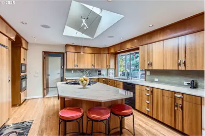 7145 SW Gable Pkwy, Portland, OR 97225 - Photo 9