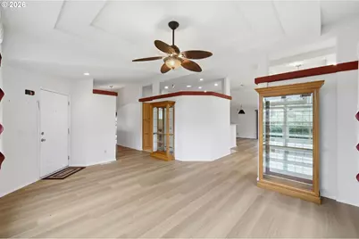 141 Village Dr, Cottage Grove, OR 97424 - Photo 7