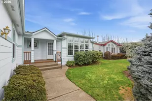 141 Village Dr, Cottage Grove, OR 97424 - Photo 5