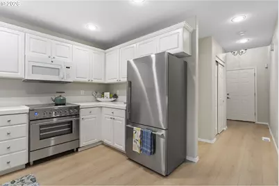 6550 NW Wenmarie Dr, Portland, OR 97229 - Photo 9