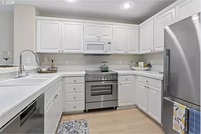 6550 NW Wenmarie Dr, Portland, OR 97229 - Photo 7