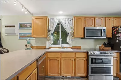 9722 NE 61st Ct, Vancouver, WA 98665 - Photo 7