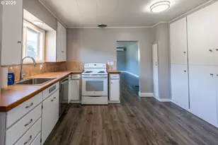 47597 Hwy 58, Oakridge, OR 97463 - Photo 25