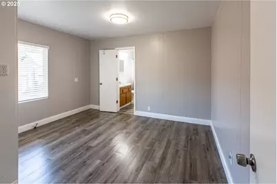 47597 Highway 58, Oakridge, OR 97463 - Photo 29