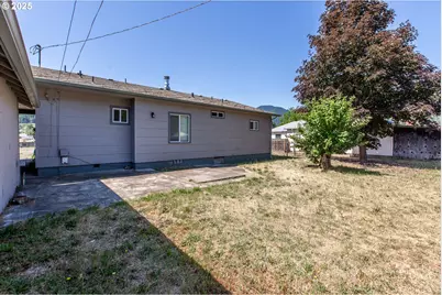 47597 Highway 58, Oakridge, OR 97463 - Photo 39