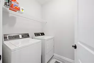 27621 SW Alder Ln, Wilsonville, OR 97070 - Photo 17