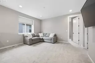 27621 SW Alder Ln, Wilsonville, OR 97070 - Photo 9