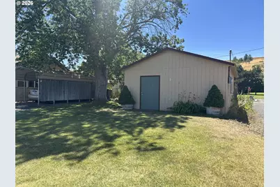 219 Catherine Ave, Milton-Freewater, OR 97862 - Photo 3
