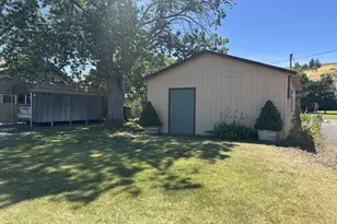 219 Catherine Ave, Milton-Freewater, OR 97862 - Photo 3