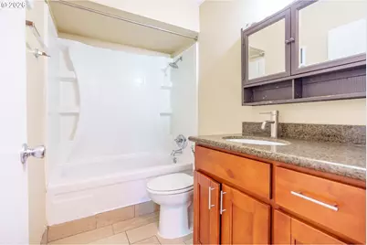 9512 N Oswego Ave, Portland, OR 97203 - Photo 7