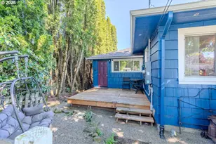 105 NW 13th St, Gresham, OR 97030 - Photo 7