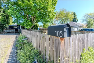 105 NW 13th St, Gresham, OR 97030 - Photo 5