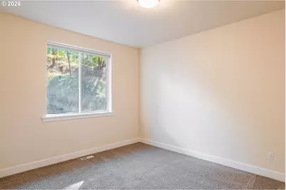 1811 NE Alameda Ave, Roseburg, OR 97470 - Photo 37