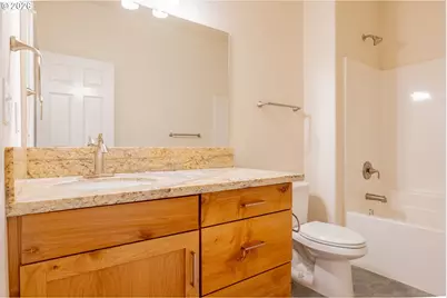 1811 NE Alameda Ave, Roseburg, OR 97470 - Photo 39