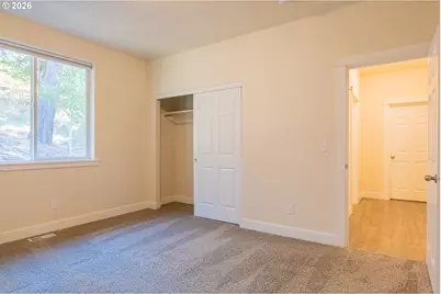 1811 NE Alameda Ave, Roseburg, OR 97470 - Photo 43
