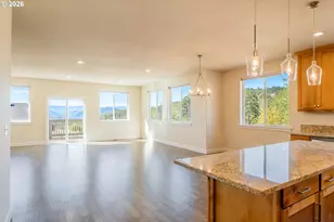 1811 NE Alameda Ave, Roseburg, OR 97470 - Photo 17