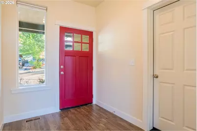 1811 NE Alameda Ave, Roseburg, OR 97470 - Photo 11
