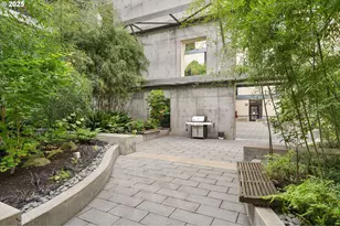 1400 NW Irving St, Portland, OR 97209 - Photo 27