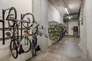 1400 NW Irving St, Portland, OR 97209 - Photo 25