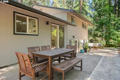 70 Coachman Dr, Eugene, OR 97405 - Photo 37