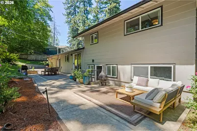 70 Coachman Dr, Eugene, OR 97405 - Photo 33