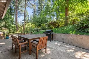 70 Coachman Dr, Eugene, OR 97405 - Photo 35