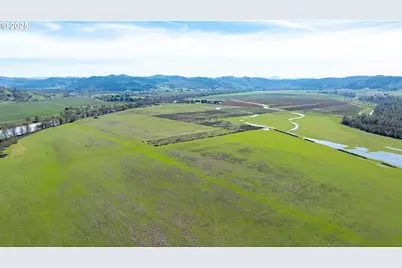 687 Hubbard Creek Rd, Umpqua, OR 97486 - Photo 13