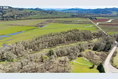 687 Hubbard Creek Rd, Umpqua, OR 97486 - Photo 11