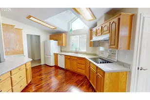 94355 11th St, Gold Beach, OR 97444 - Photo 5