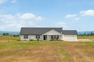 43949 Pocahontas Rd, Baker City, OR 97814 - Photo 3
