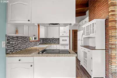 56671 Pleasant Hill Dr, Coquille, OR 97423 - Photo 13