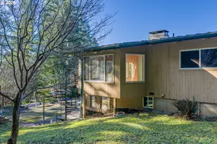 56671 Pleasant Hill Dr, Coquille, OR 97423 - Photo 5