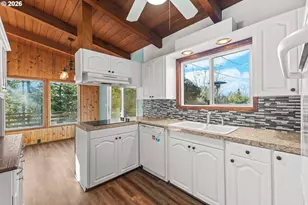 56671 Pleasant Hill Dr, Coquille, OR 97423 - Photo 11