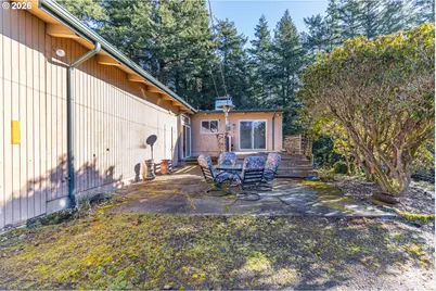 56671 Pleasant Hill Dr, Coquille, OR 97423 - Photo 7