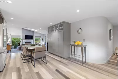 240 Greenridge Dr, Lake Oswego, OR 97035 - Photo 3