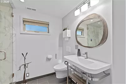 240 Greenridge Dr, Lake Oswego, OR 97035 - Photo 13