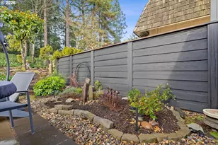 240 Greenridge Dr, Lake Oswego, OR 97035 - Photo 35
