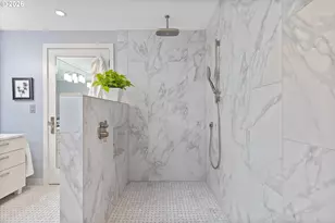 240 Greenridge Dr, Lake Oswego, OR 97035 - Photo 27