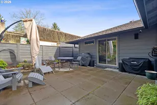 240 Greenridge Dr, Lake Oswego, OR 97035 - Photo 33