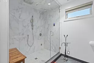 240 Greenridge Dr, Lake Oswego, OR 97035 - Photo 15