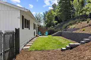 1225 SE Chapman Ave, Troutdale, OR 97060 - Photo 29