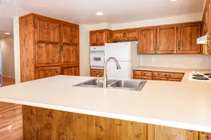 1760 Graham Dr, Eugene, OR 97405 - Photo 17